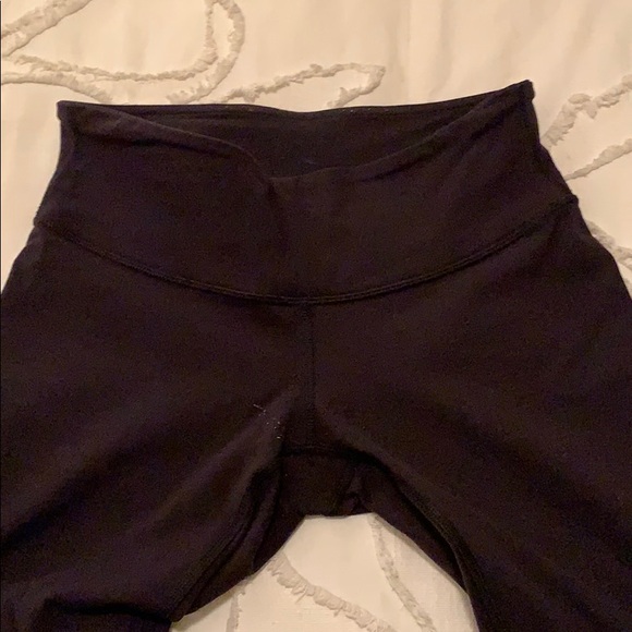 Lululemon Black Leggings - size 4 - Picture 3 of 3